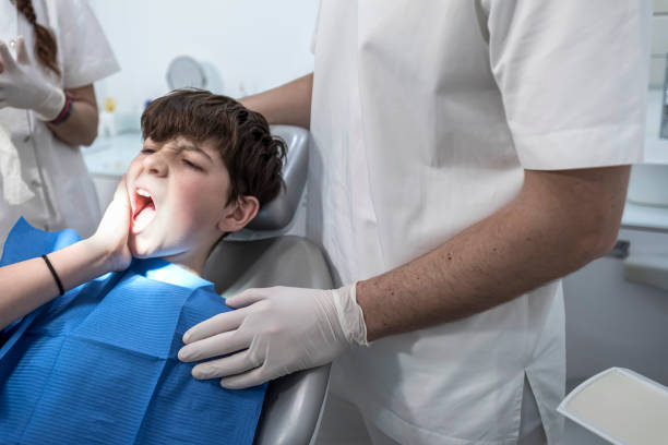 Best Emergency Tooth Extraction in Woodside, CA